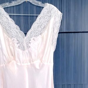 Barbizon Dolys 1950’s slip dress